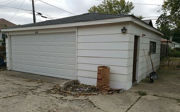 3rd image of 205 S 16th Ave