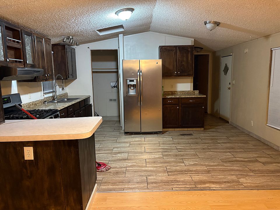 2nd image of 212 Bronco Way