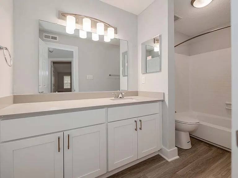 Aria North Hills — Photo 10