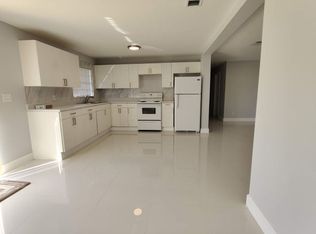 1316 W 32nd St, Riviera Beach, FL 33404