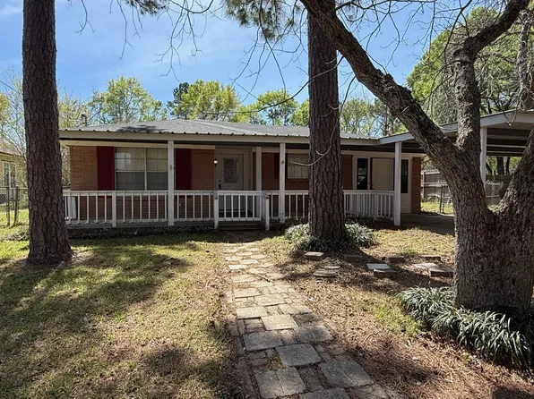 432 Young St, Livingston, TX 77351