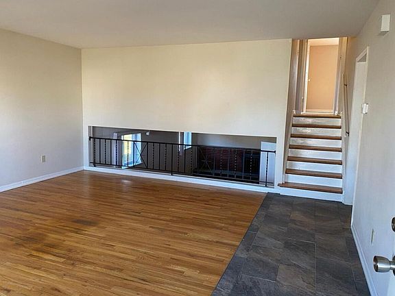 5th image of 2176 Cumberland Dr