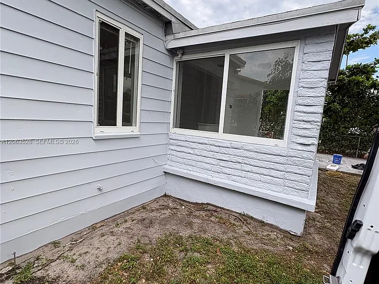 10417 NW 6th Ave #FRONT — Photo 2