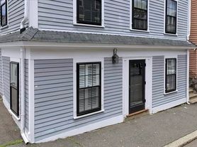 51 Washington St, Marblehead, MA