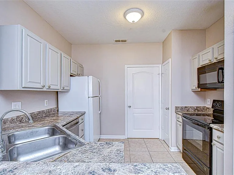 17942 Villa Creek Dr #17942 — Photo 20