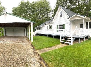 2665 N 1500th Rd W, Dugger, IN 47848
