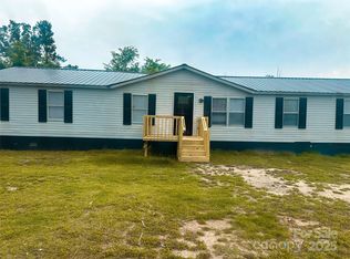 2976 Stephens Rd, Bethune, SC 29009