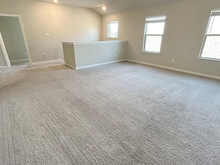 212 Stonebrook Trl — Photo 37