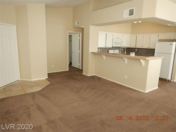 3rd image of 1504 Truett St Unit 203