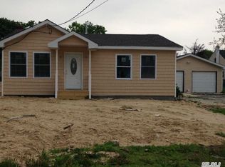 18 Marvin Rd, Bay Shore, NY 11706