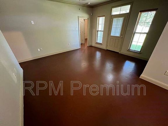 5th image of 4836 Rollins Rd