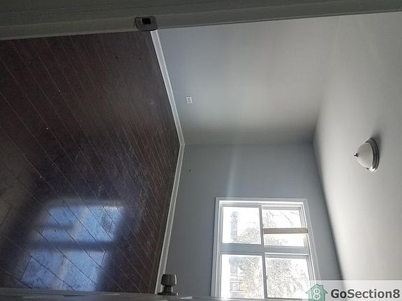 5th image of 9670 S Oglesby Ave