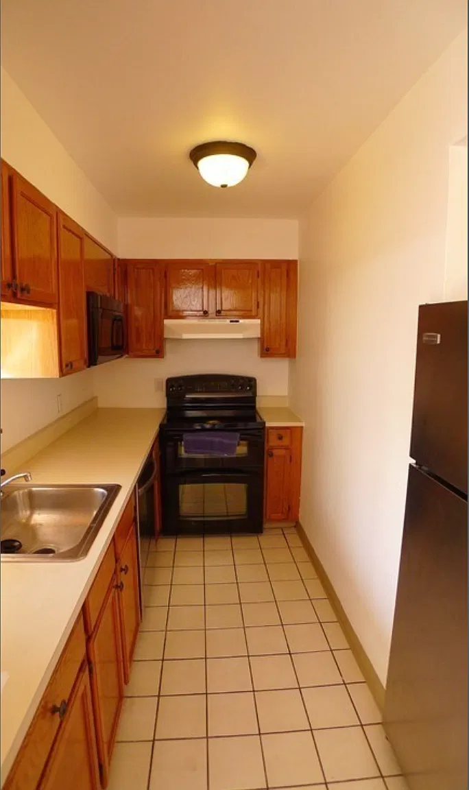 Studio, 580 sqft, $1,700 — Photo 3