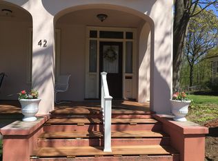 42 Mansur St #A, Lowell, MA 01852