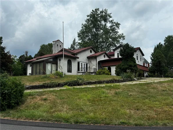 160 Mitchell Dr, Canonsburg, PA 15317
