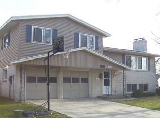 2236 Skyline Dr NW, Grand Rapids, MI 49504