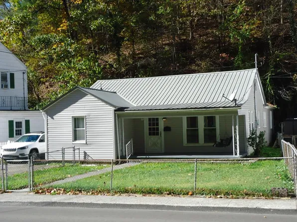 353 Stewart St, Welch, WV 24801