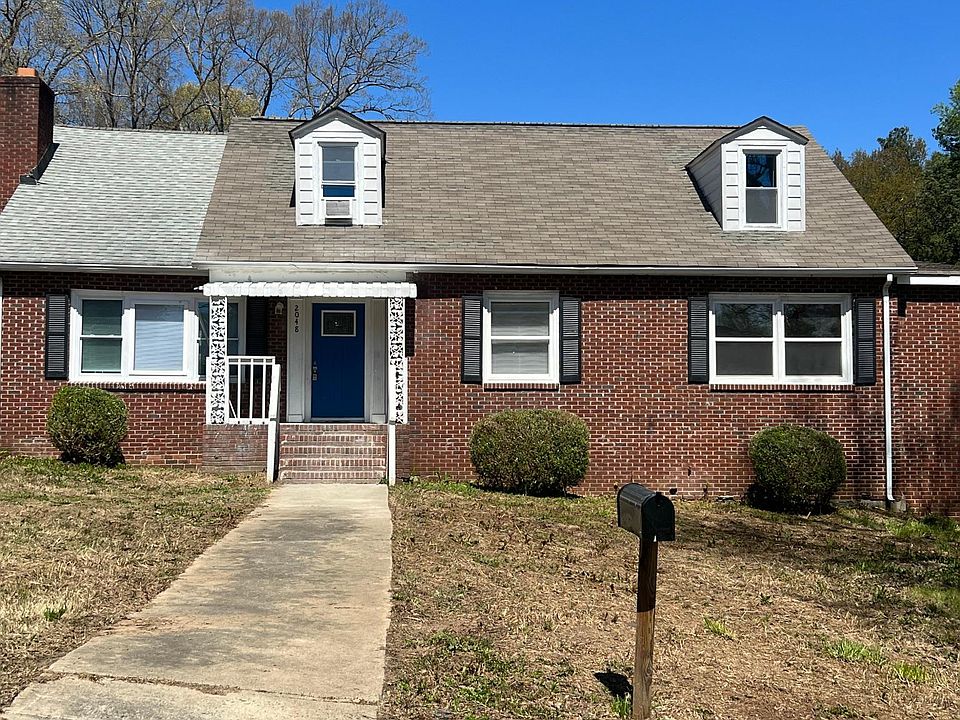 2nd image of 2048 Simmons St
