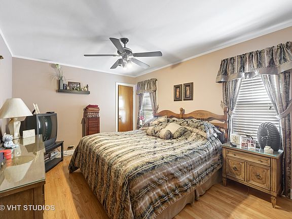 4th image of 1846 N 74th Ct