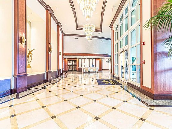 4th image of 411 N New River Dr Drive E #1703