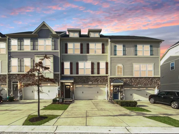 8066 Elton St, Glen Burnie, MD 21060