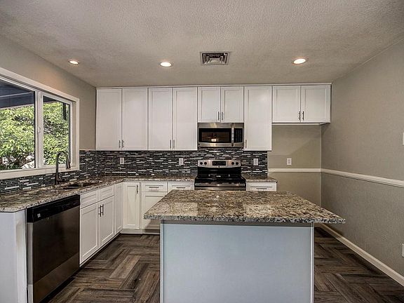 3rd image of 2158 E Juanita Ave