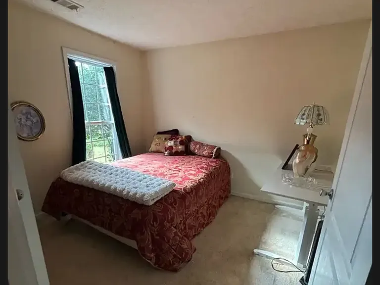 Saint Margrit Cir — Photo 1