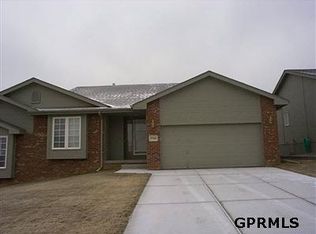 5709 N 167th Cr Ave, Omaha, NE 68116