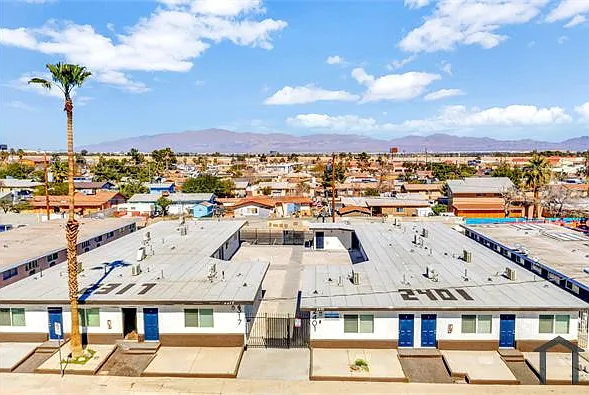 2317 Sunrise Ave — Photo 3