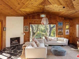 21667 Encina Rd, Topanga, CA 90290