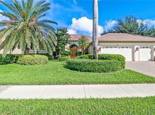 7097 Peach Blossom Ct, Naples, FL 34113