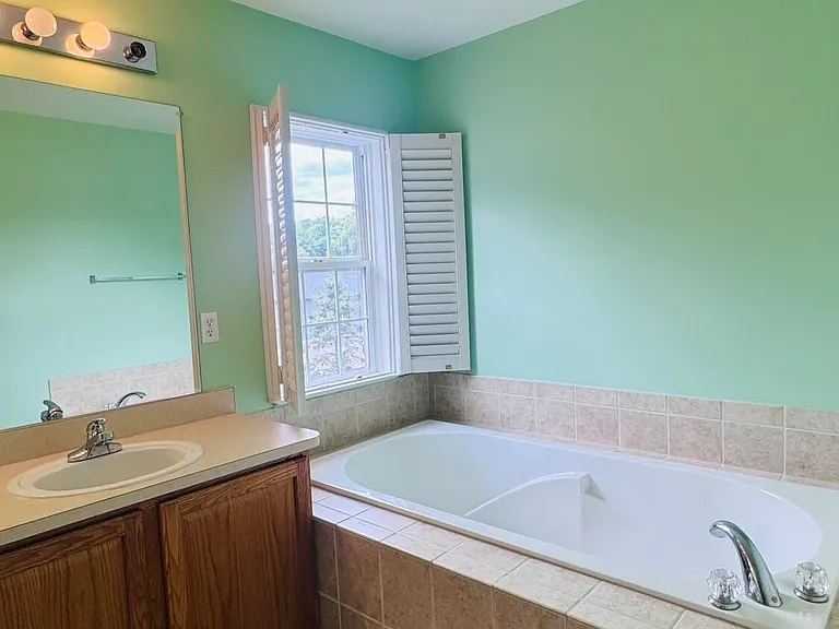 37572 Newburgh Park Cir #33 — Photo 35