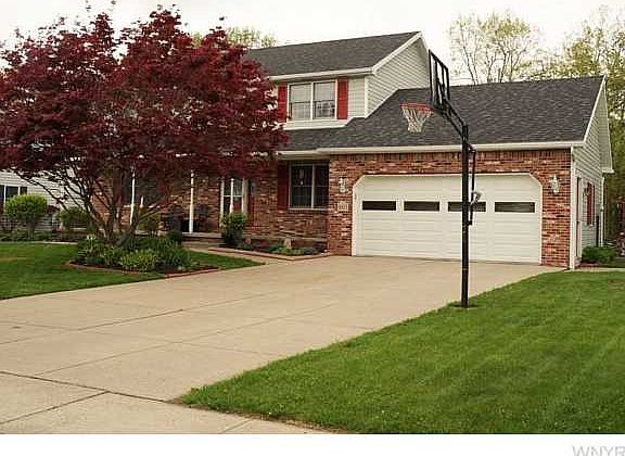 2nd image of 1603 Homecourt