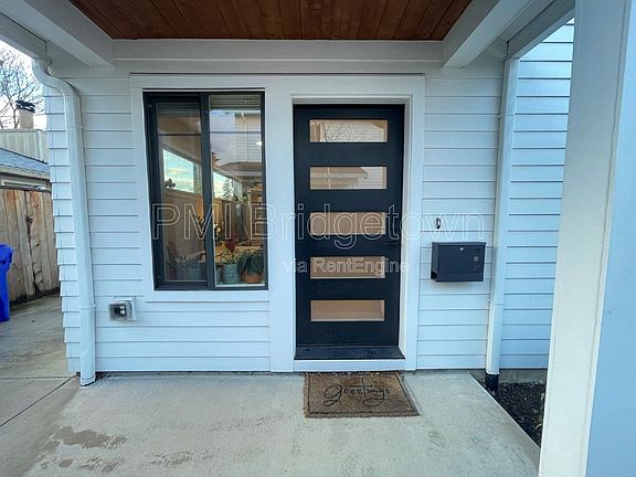 2nd image of 6517 SE Woodstock Blvd Unit B