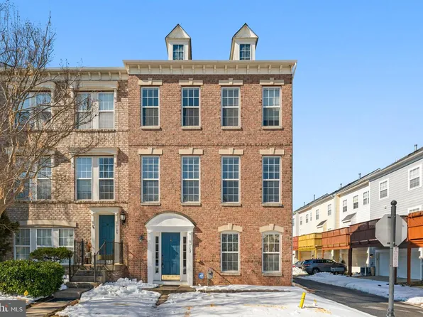 1107 Farrish Pl, Fredericksburg, VA 22401