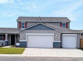 2693 N Arroyo Ave, Fresno, CA