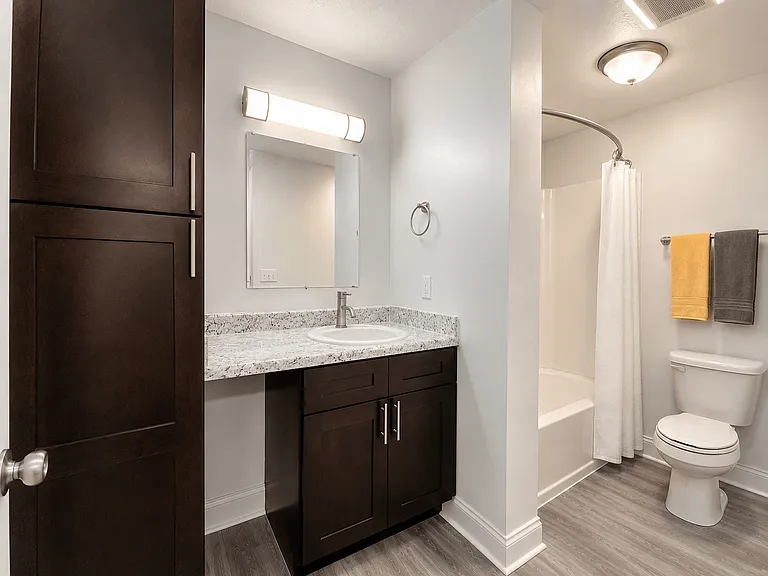 Camelot East Apartments — Photo 13
