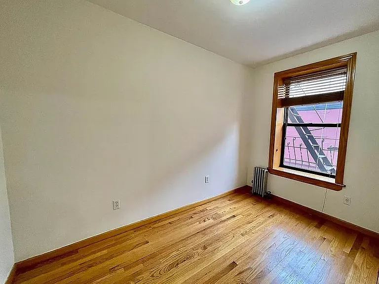 106 Mulberry St #28 — Photo 3