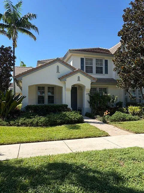 3 bed, 2.5 bath, 1610 sqft, $8,000 — Photo 1