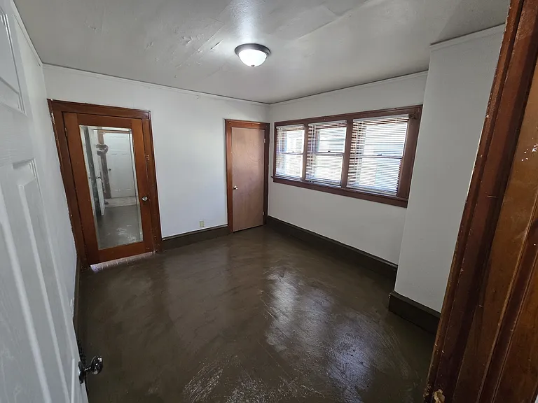 1908 W Melvina St — Photo 11