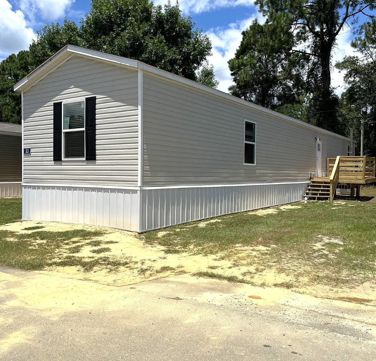 3 bed, 2.0 bath, 1140 sqft, $1,100 — Photo 2