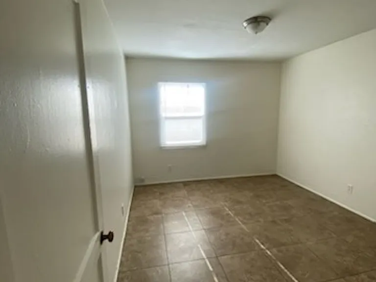 1505 N 15th Ave — Photo 12