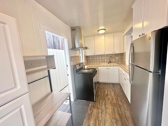4th image of 4765-67 Bermuda Ave #4767