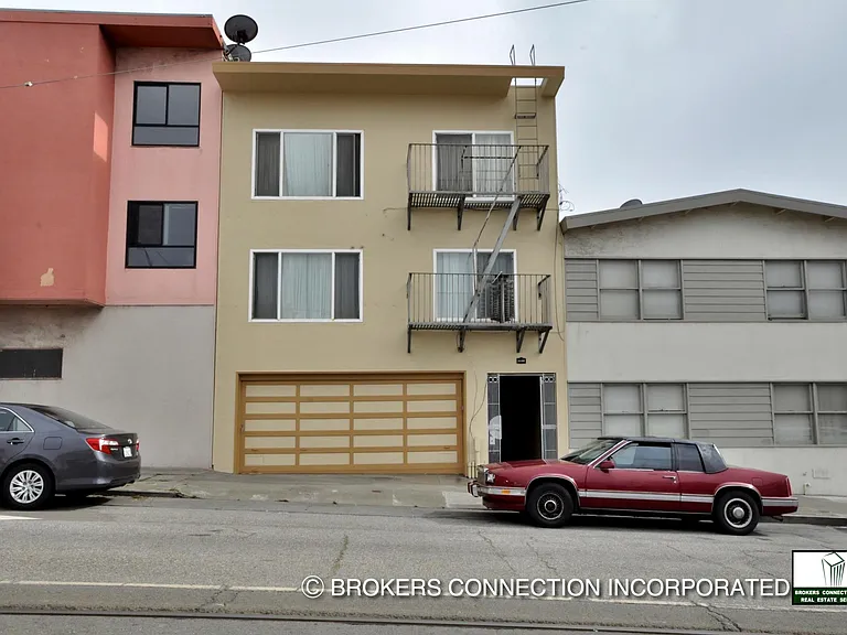 3511 Taraval St #4 — Photo 1