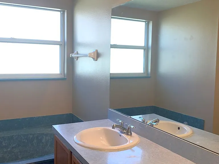 1212 Moses Creek Ct — Photo 12