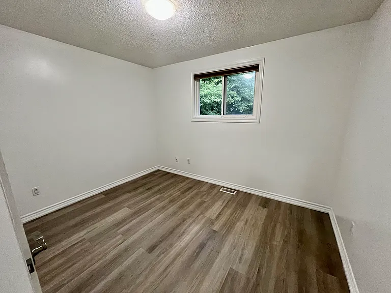 790 Stone Church Rd E #1 — Photo 16