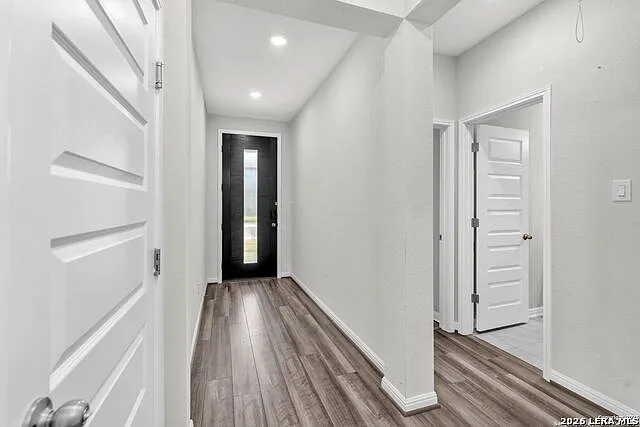 4 bed, 3.0 bath, 2527 sqft, $2,500 — Photo 4