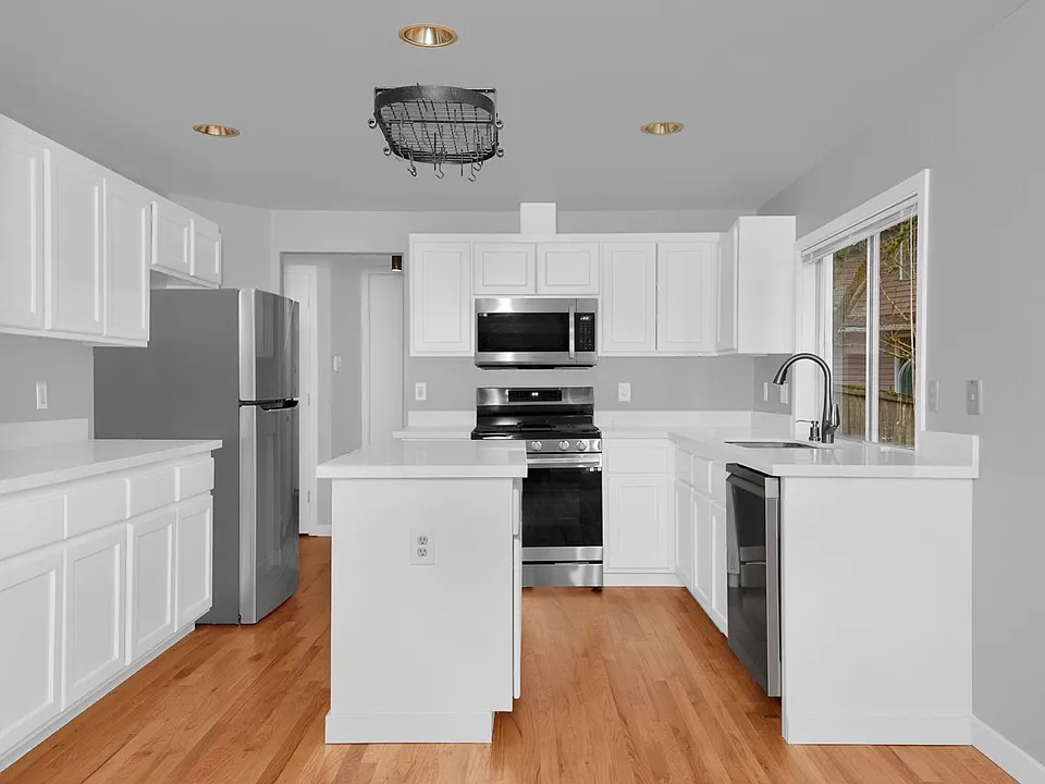 10708 NE 107th Pl