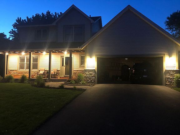2nd image of 1880 Oak Glen Ln