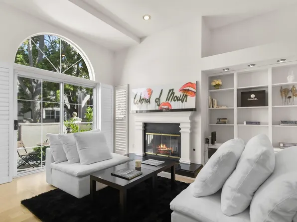 5117 Renaissance Ave Unit D, San Diego, CA 92122